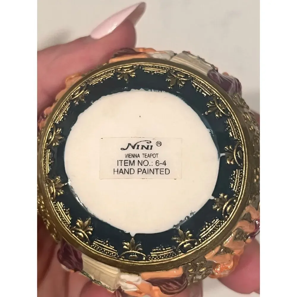 Nini vienna miniature